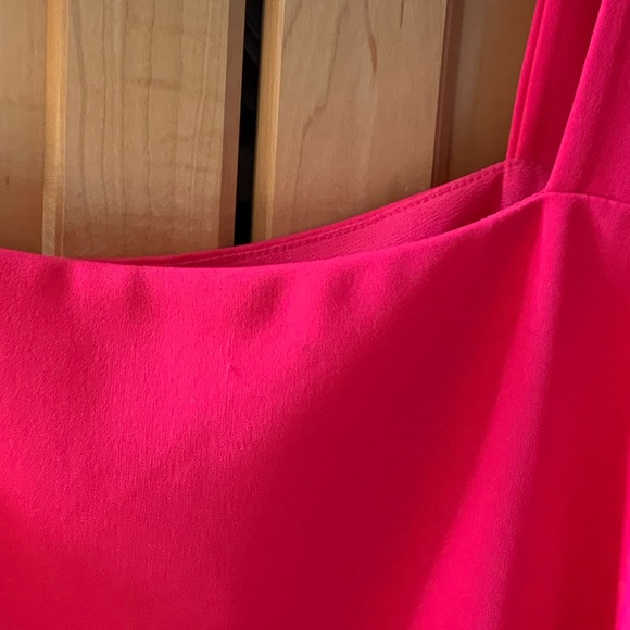 Cooper & Ella Hot Pink Cut Out Square Neck Top Size Small - Picture 7 of 9
